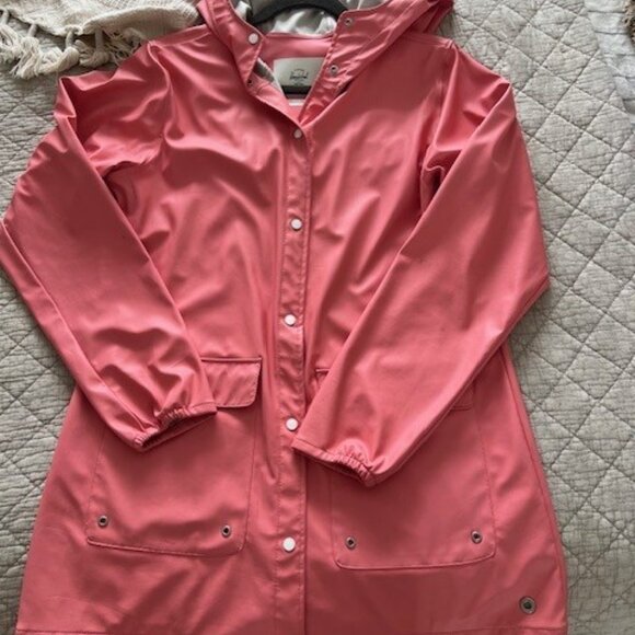 Herschel Rain Coat in Bubblegum Pink - Size Small - Picture 2 of 6